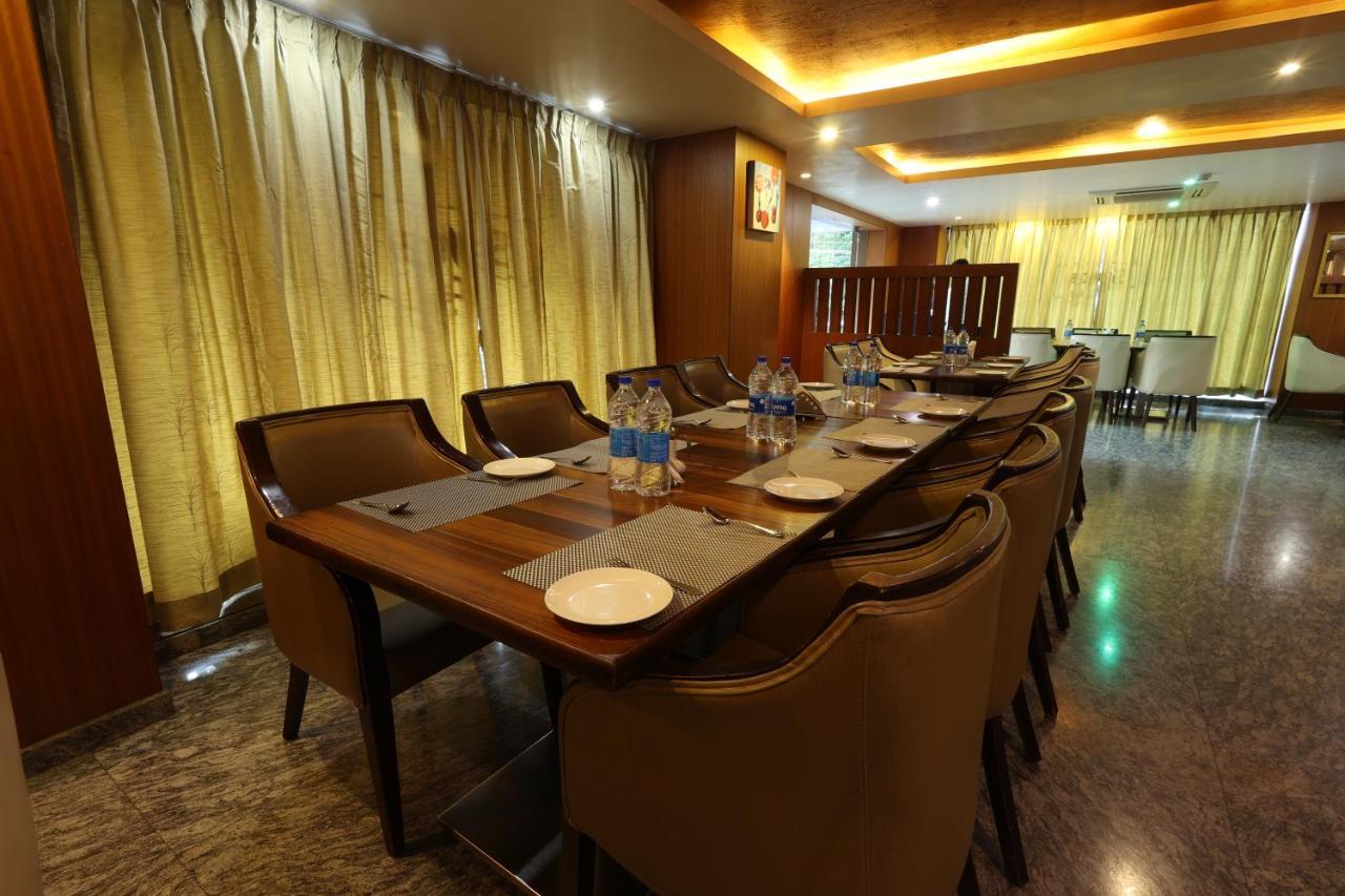 Akash Inn Shimoga Exterior photo