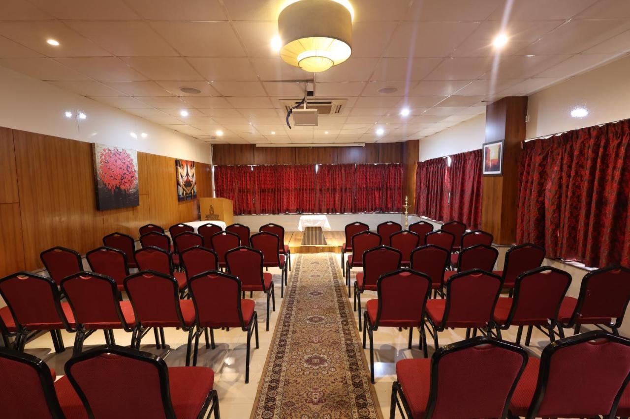 Akash Inn Shimoga Exterior photo