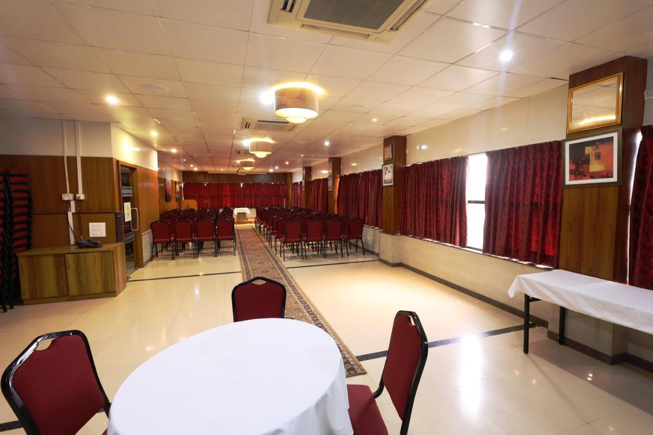 Akash Inn Shimoga Exterior photo
